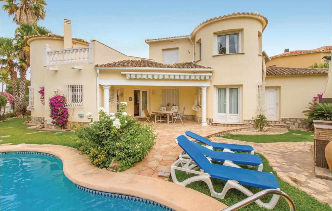 Beautiful Home In Oliva With Kitchen Екстериор снимка