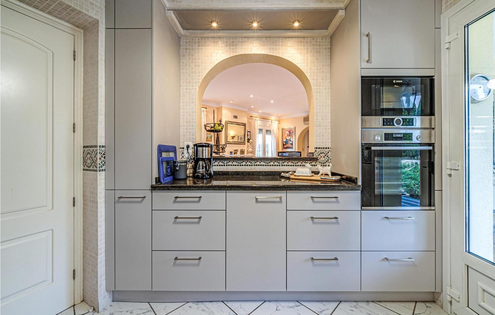 Beautiful Home In Oliva With Kitchen Екстериор снимка