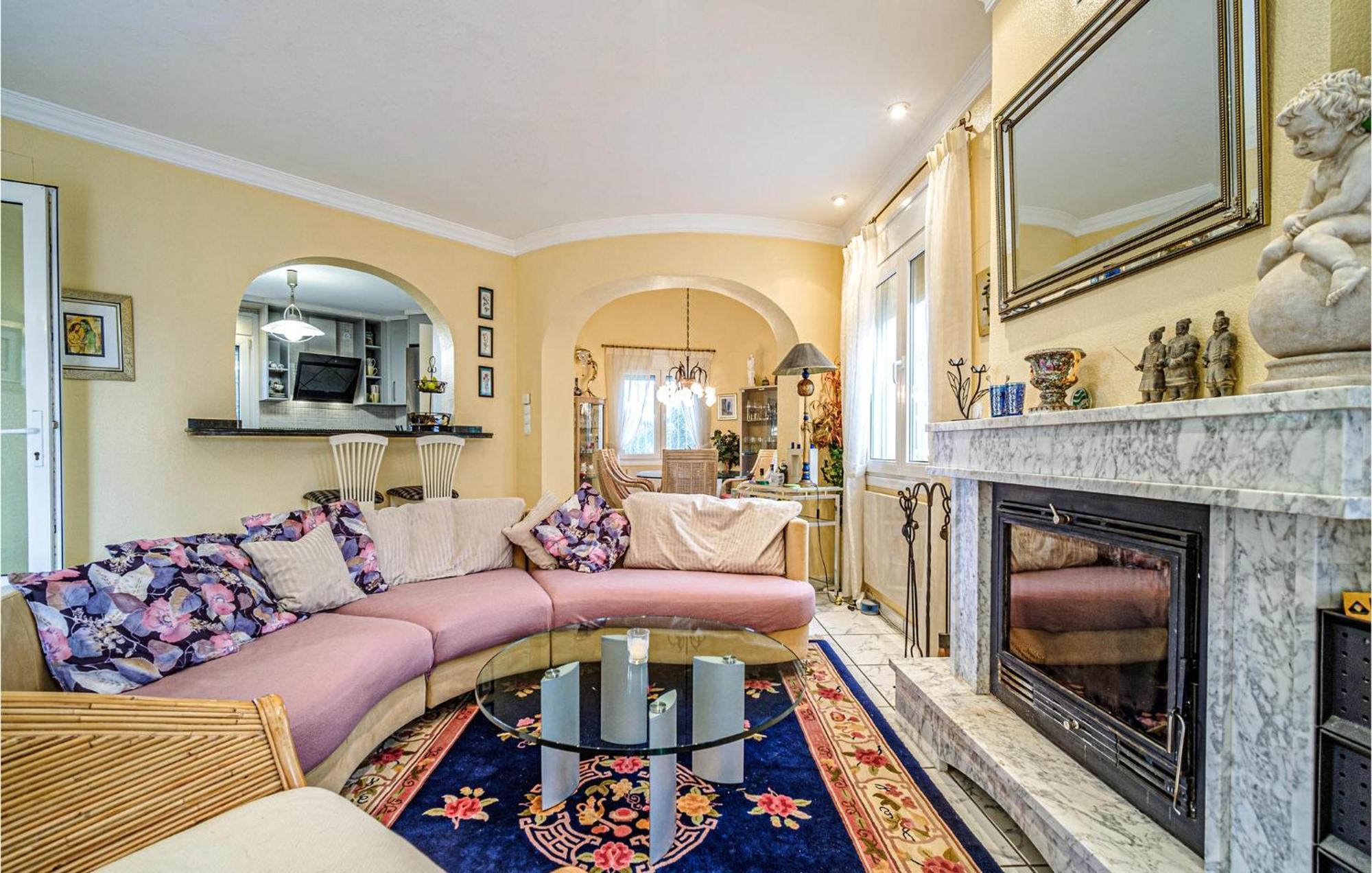 Beautiful Home In Oliva With Kitchen Екстериор снимка